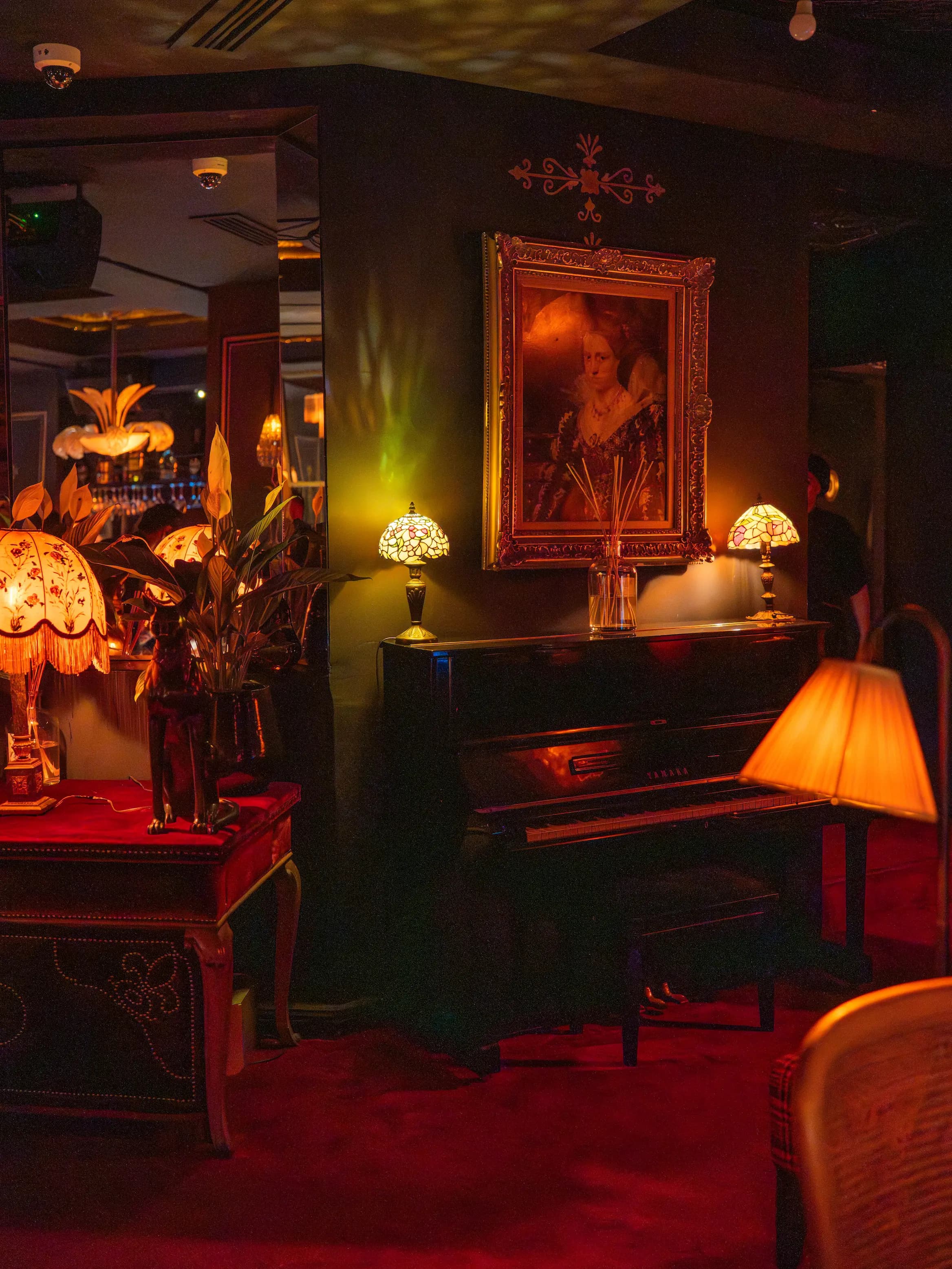 World-class bar at our luxury international restaurant in Marrakech for discerning travelers