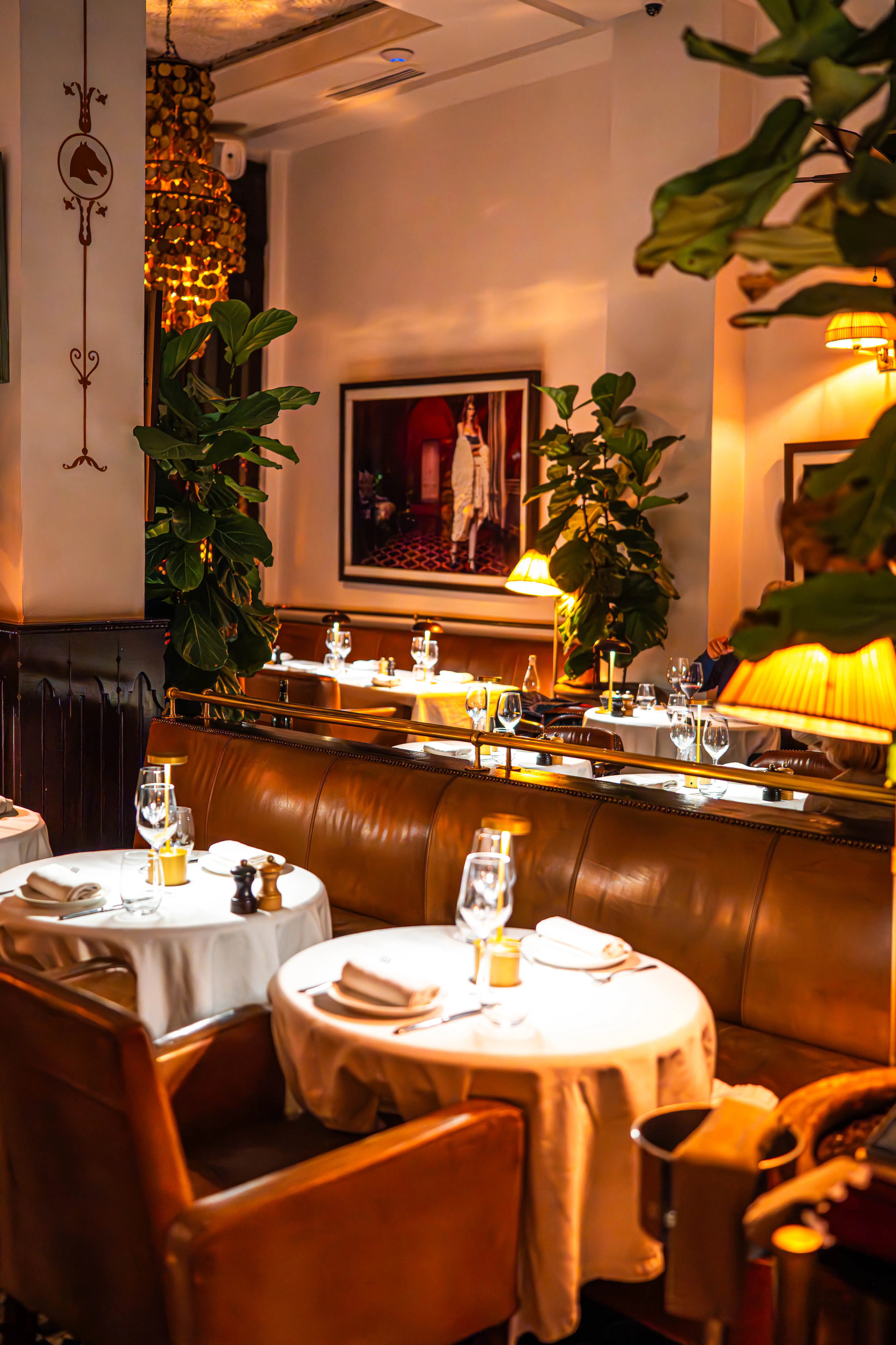 Ambiance élégante du Restaurant Le Palace, une adresse incontournable de la haute gastronomie internationale à Marrakech.